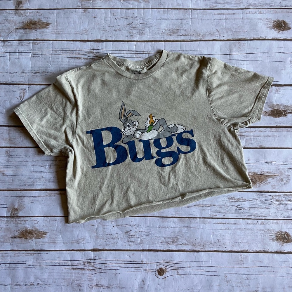 Bugs bunny cropped graphic tee